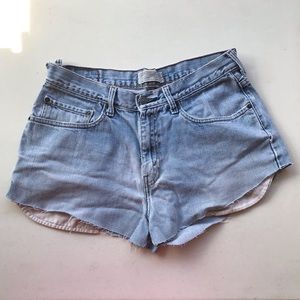 LEVI’S | Low Loose Boot Cut Off Denim Jean Shorts